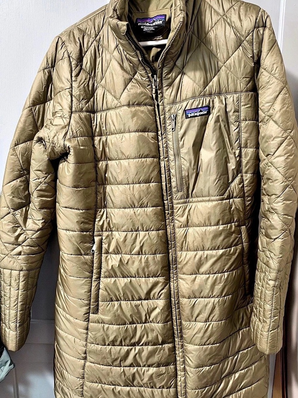 Patagonia Women's Diamond Quilted Parka Green